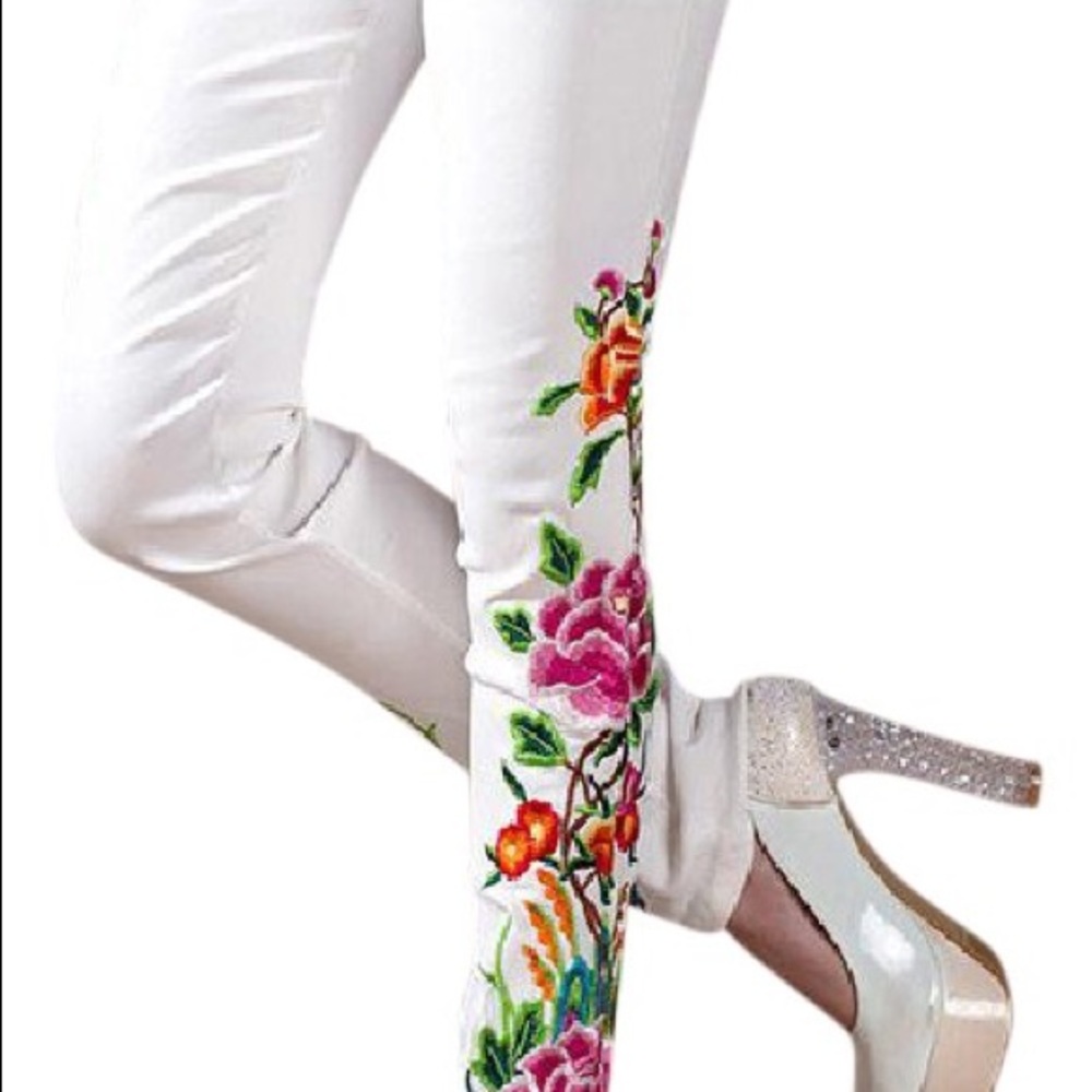 Embroidery Flowers Elastic Waist Skinny Pants